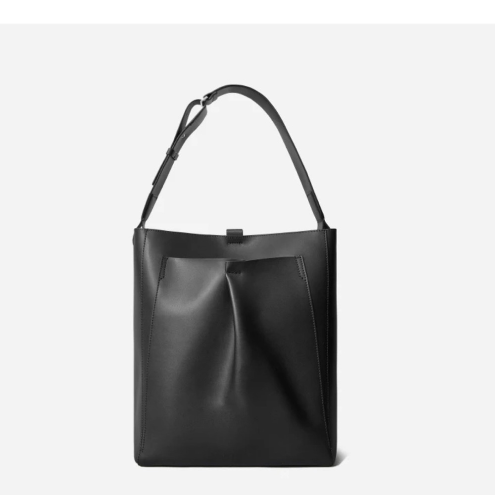 Everlane Italian leather studio bag!